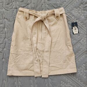 Sale 3 for $15:New Khaki skirt
